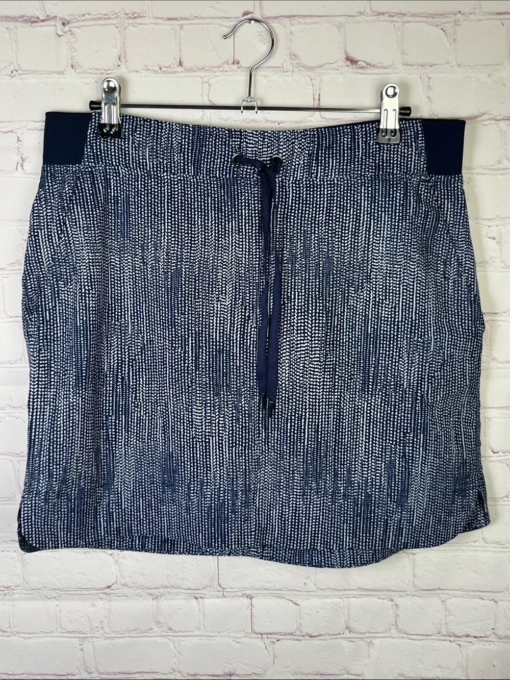 Athleta Midtown Stretch Blue and White Printed Skort